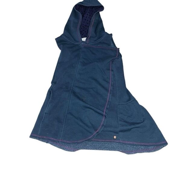 Matilda Jane MJ My Compass Navy Hooded Blue Ruffled Sweatshirt Vest Size 14 - Picture 3 of 7